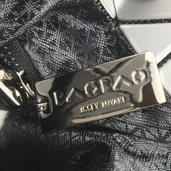 BEW BAO BAO ISSEY MIYAKE WRING silver shoulder bag - Picture 11 of 12